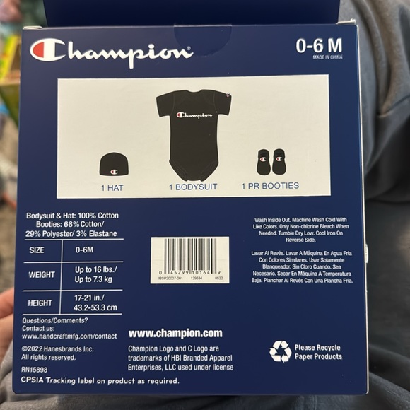 Champion Baby Set - Picture 2 of 2